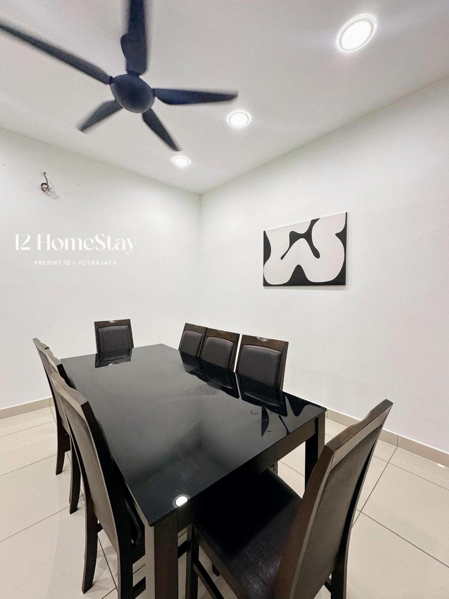 P12 Homestay Putrajaya Exteriör bild